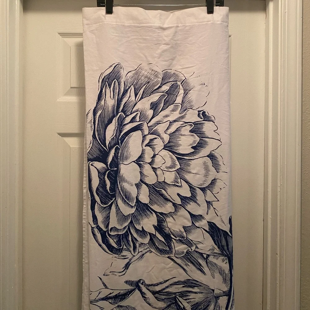 Common Thread Shower Curtain Floral Blue and White.